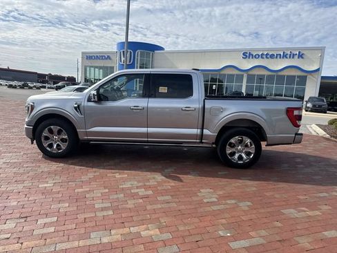 Used 2023 Ford F150 Platinum RWD image 3