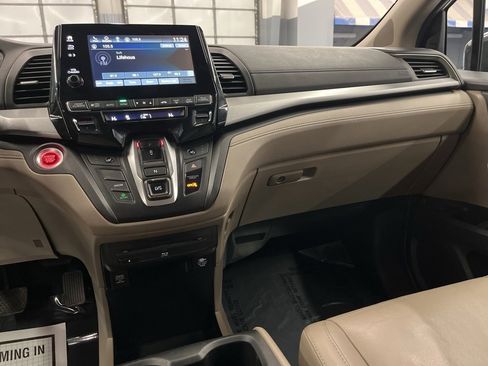 Used 2018 Honda Odyssey EX-L image 25
