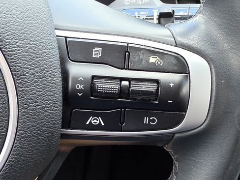 Used 2024 Kia Sportage EX FWD image 17