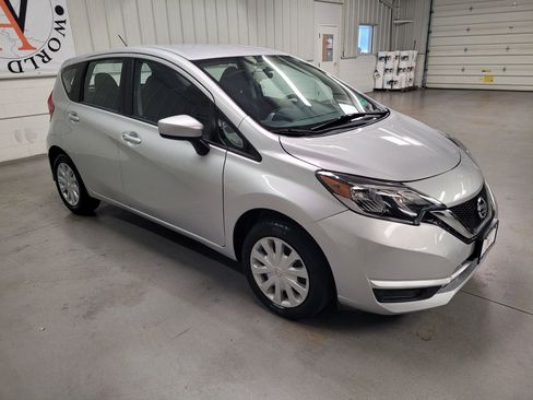 Used 2018 Nissan Versa Note S image 10