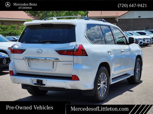 Used 2019 Lexus LX 570 4WD w/ Luxury Package image 7