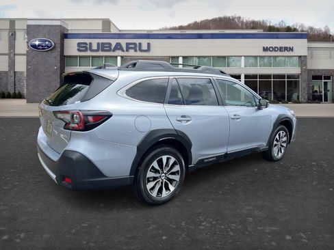 Used 2025 Subaru Outback Limited AWD/4WD image 5