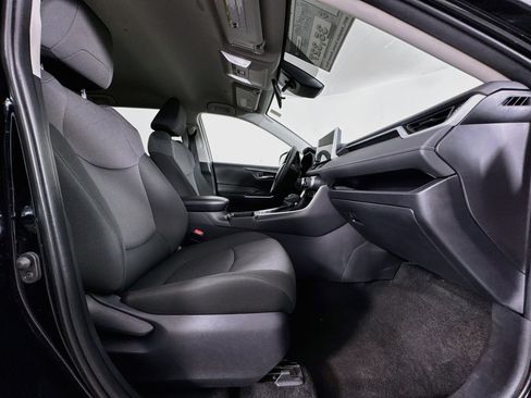 Certified 2025 Toyota RAV4 XLE AWD/4WD image 26
