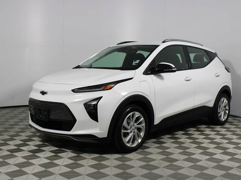 Used 2022 Chevrolet Bolt EUV LT image 3