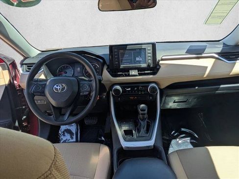 Used 2021 Toyota RAV4 LE AWD/4WD image 14