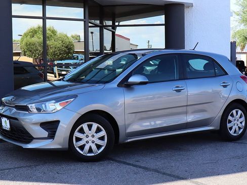 Used 2021 Kia Rio S FWD image 3