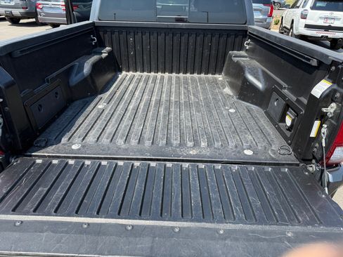 Certified 2017 Toyota Tacoma TRD Sport w/ Tow Package (A/T) AWD/4WD image 34