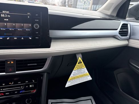 New 2026 Volkswagen Taos SE FWD image 13