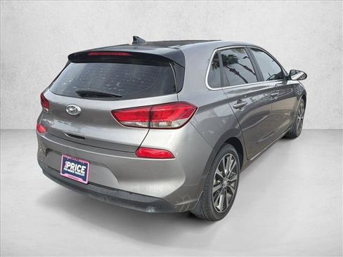 Used 2020 Hyundai Elantra GT w/ Style Package 02 FWD image 6