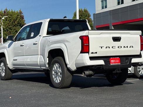 New 2025 Toyota Tacoma SR5 image 7