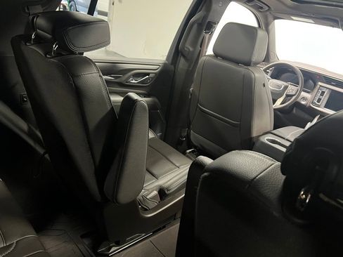 Used 2023 GMC Yukon Denali w/ LPO, Floor Liner Package image 30