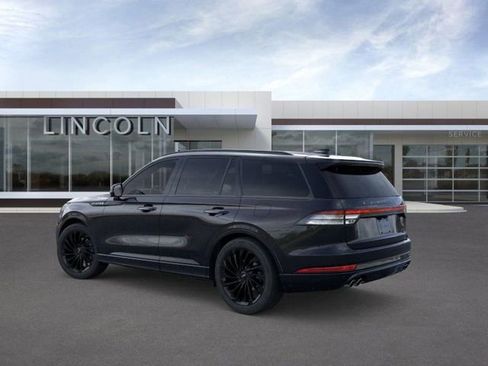 New 2026 Lincoln Aviator Reserve w/ Jet Appearance Package AWD/4WD image 4