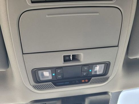 New 2025 Ford F550 4x4 SuperCab Super Duty image 31