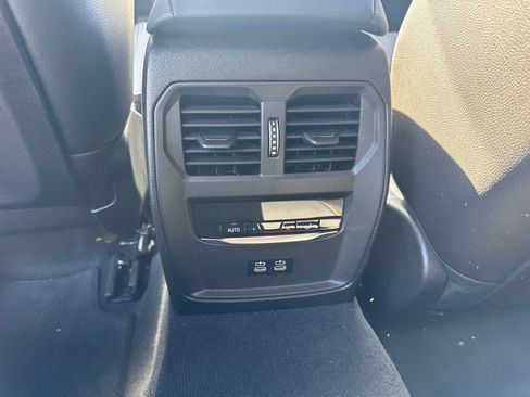 Used 2026 BMW 330i Sedan w/ Convenience Package RWD image 17
