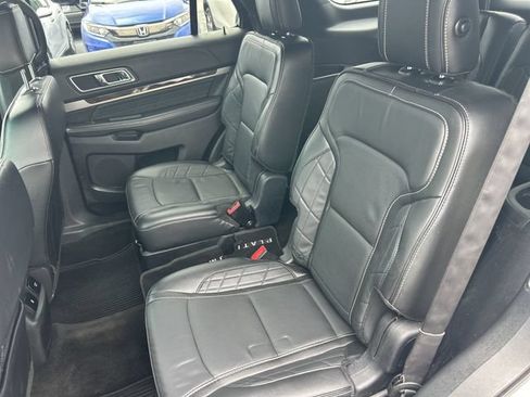 Used 2016 Ford Explorer Platinum AWD/4WD image 31