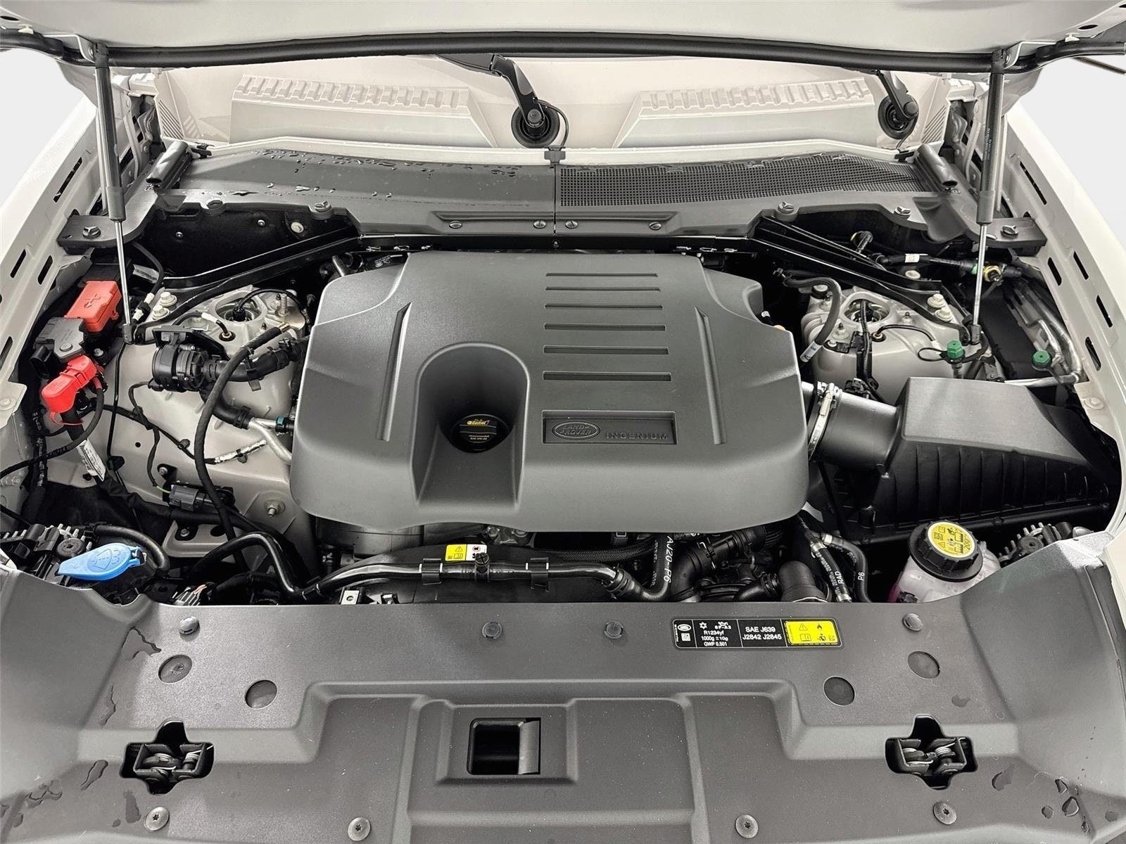 New 2026 Land Rover Defender 110 X-Dynamic SE AWD/4WD image 32