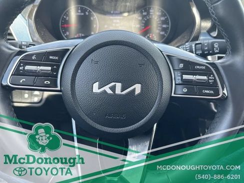 Used 2023 Kia Seltos S w/ Navigation Package AWD/4WD image 17