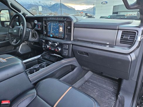 Used 2024 Ford F350 Platinum image 35