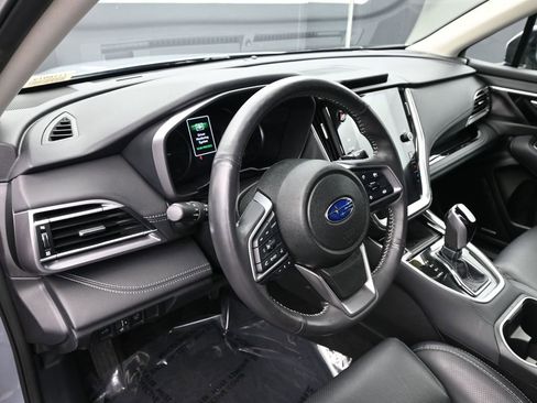 Used 2025 Subaru Outback Touring XT image 9