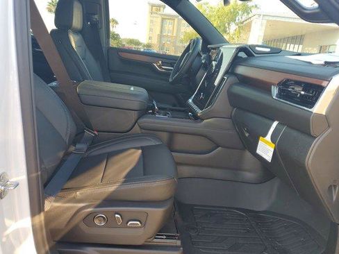 New 2026 GMC Yukon XL Denali w/ Sun & Power Step Package image 10
