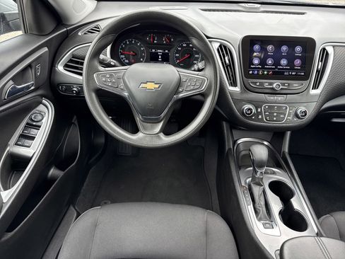 Used 2024 Chevrolet Malibu LT FWD image 15