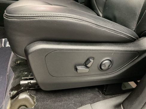 Used 2025 RAM 1500 Big Horn AWD/4WD image 13