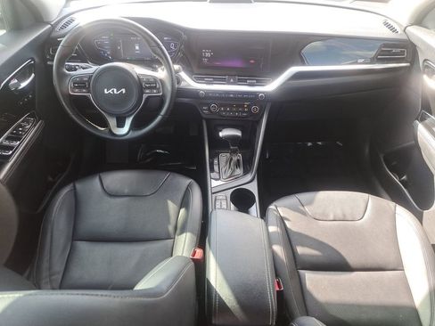 Used 2022 Kia Niro EX Premium image 9