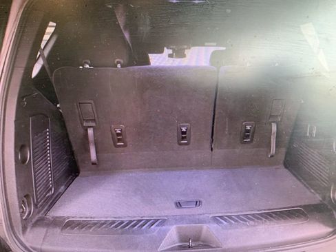 Used 2023 GMC Yukon SLE image 16