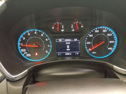 Used 2020 Chevrolet Equinox LS w/ LPO, Cargo Package AWD/4WD image 23