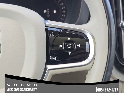 Used 2024 Volvo XC60 B5 Plus image 28