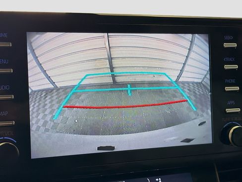 Used 2024 Toyota Sienna XLE w/ XLE Plus Package image 17