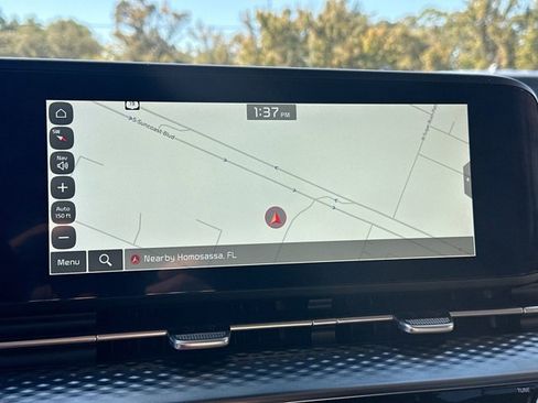 Used 2024 Kia Carnival SX Prestige image 21