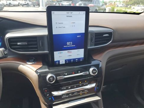 Certified 2023 Ford Explorer King Ranch w/ Technology Package AWD/4WD image 17