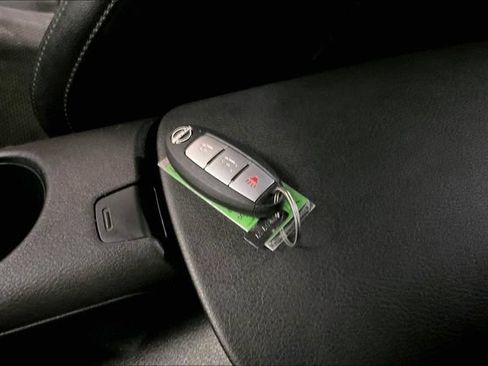 Used 2024 Nissan Z Performance w/ Floor Mat Package RWD image 11