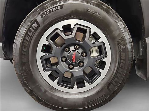 Used 2025 Toyota 4Runner TRD Off-Road Premium w/ Tow Technology Package AWD/4WD image 24
