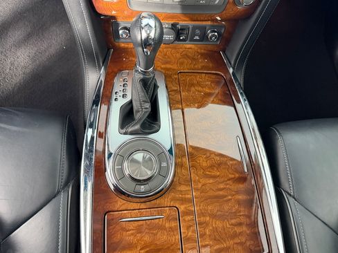 Used 2017 INFINITI QX80 2WD w/ Deluxe Technology Package image 16