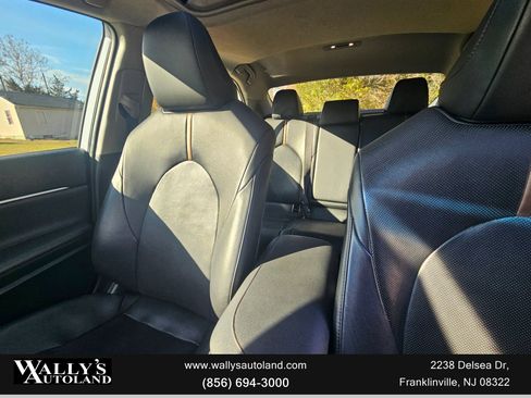 Used 2020 Toyota Camry XLE w/ Driver Assist Package image 24