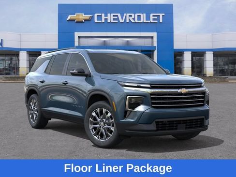 New 2026 Chevrolet Traverse LT w/ Sun and Wheel Package FWD image 8