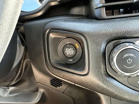Used 2024 Jeep Wrangler Unlimited w/ Convenience Group AWD/4WD image 34