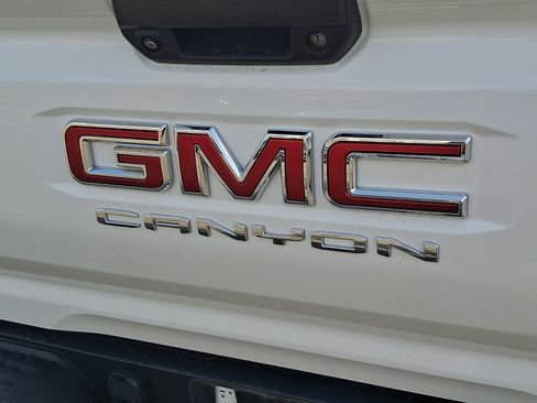 Used 2023 GMC Canyon AT4 w/ AT4 Premium Package AWD/4WD image 29