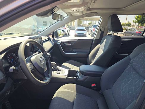 Used 2022 Toyota RAV4 XLE image 22