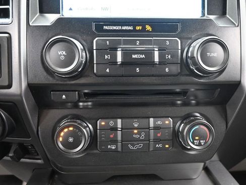 Used 2016 Ford F150 XLT w/ Equipment Group 302A Luxury AWD/4WD image 15