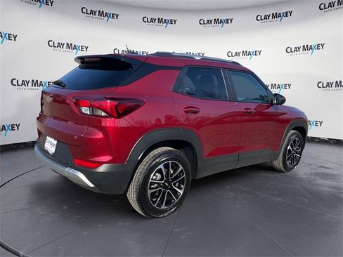 Used 2025 Chevrolet TrailBlazer LT image 5