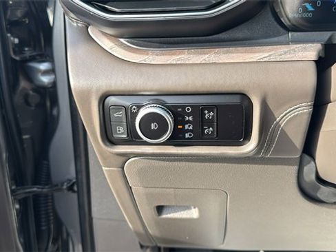 Certified 2023 Ford Explorer Platinum w/ Class IV Trailer Tow Package image 15