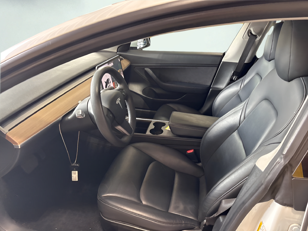 Used 2021 Tesla Model 3 Standard Range Plus RWD image 6