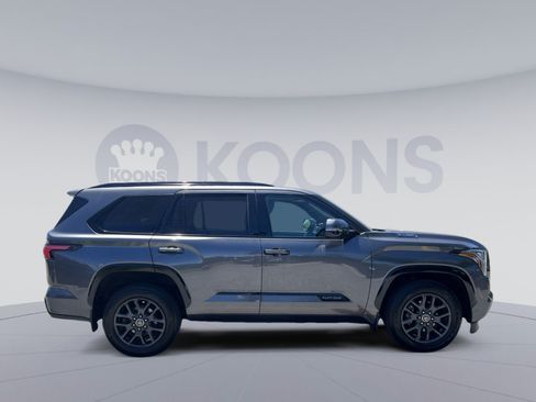 Used 2023 Toyota Sequoia Platinum AWD/4WD image 8