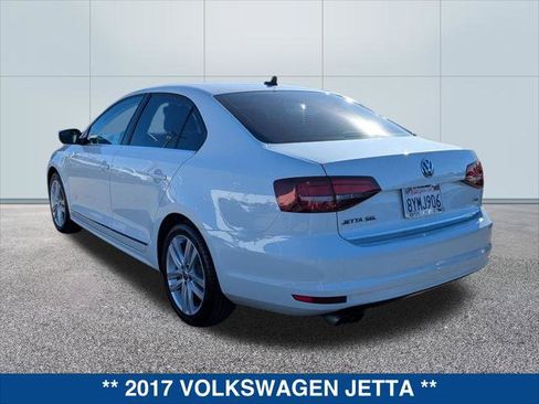 Used 2017 Volkswagen Jetta SEL image 3