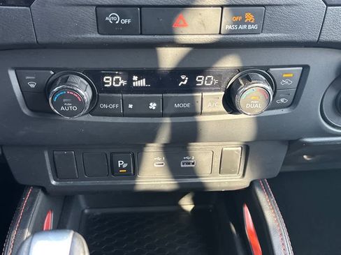 Used 2024 Nissan Frontier PRO-4X w/ Technology Package image 23