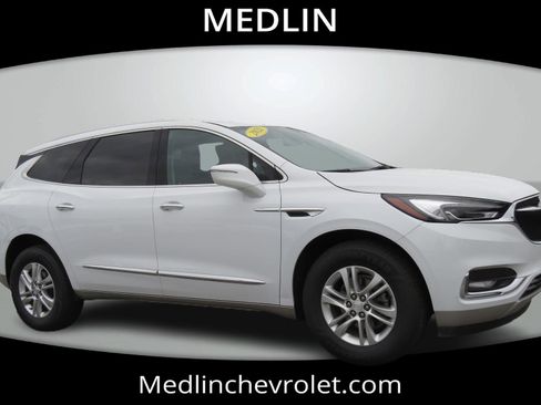 Used 2021 Buick Enclave Essence image 1