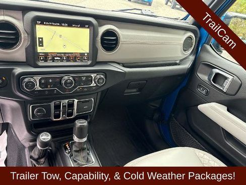 Used 2023 Jeep Gladiator Overland AWD/4WD image 8